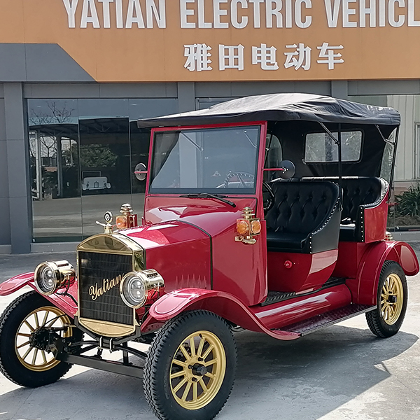 Осмотр достопримечательностей New Energy Red Vintage Car