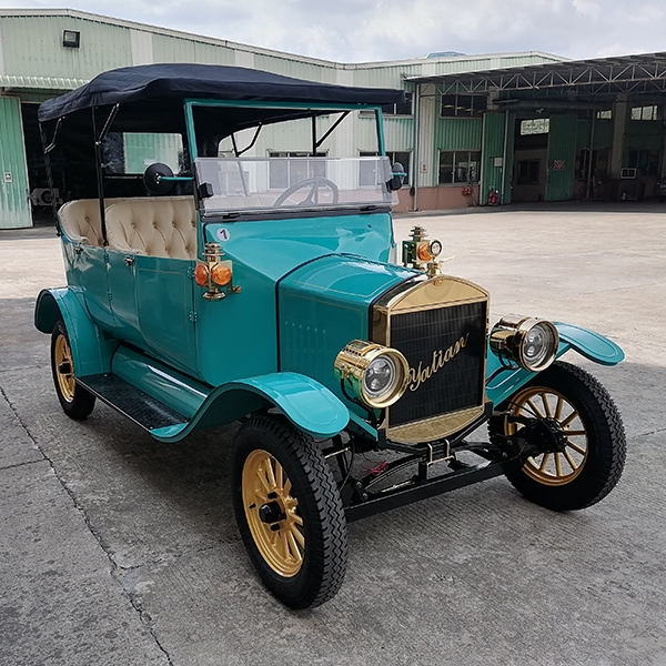 Винтажный автомобиль новой энергии